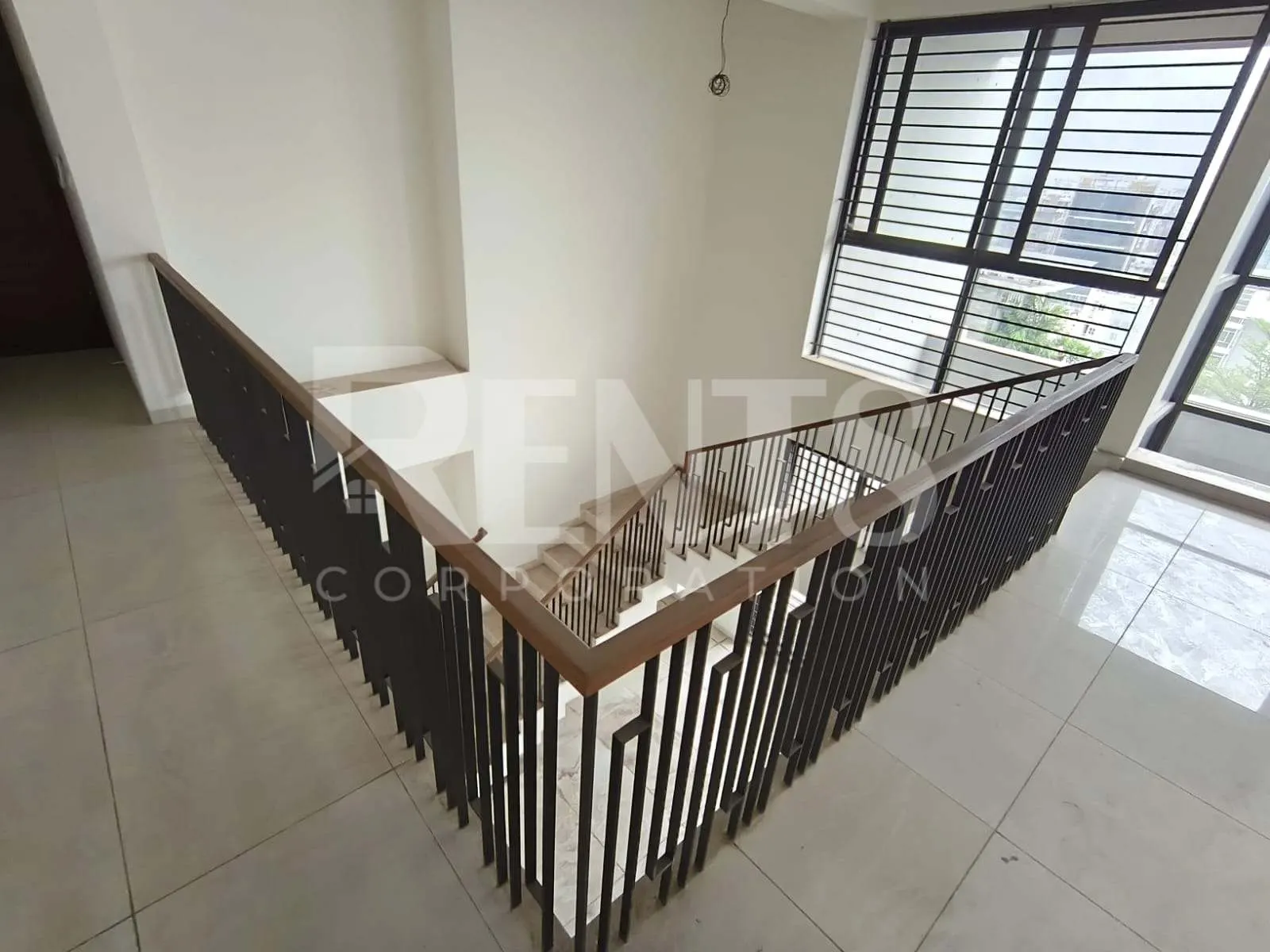 Villa on Hollywood Boulevard