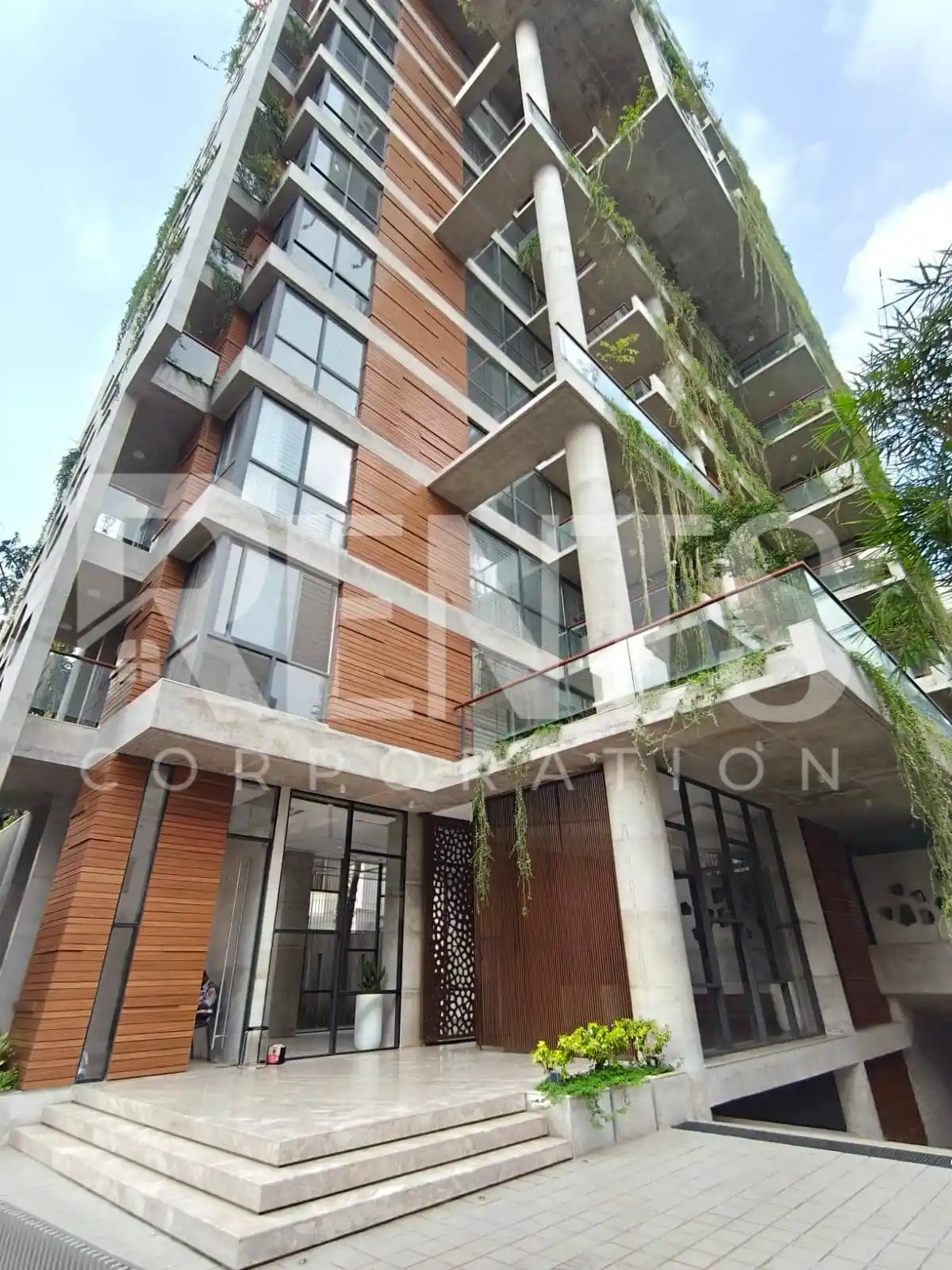 Villa on Hollywood Boulevard