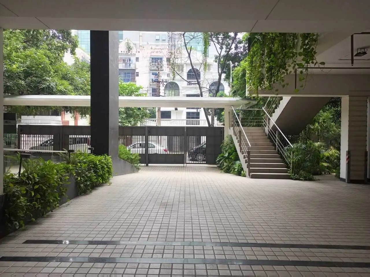 Villa on Hollywood Boulevard