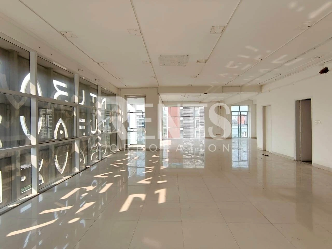 Villa on Hollywood Boulevard