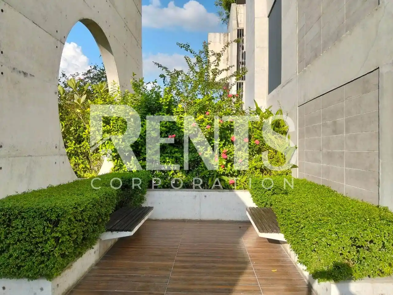 Villa on Hollywood Boulevard