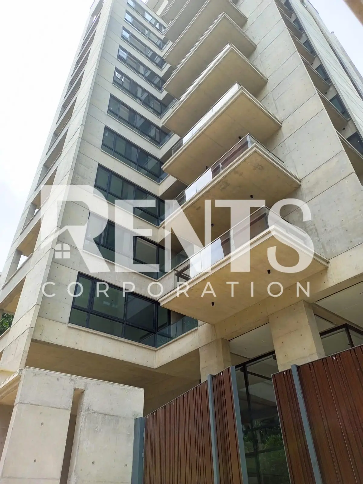 Villa on Hollywood Boulevard