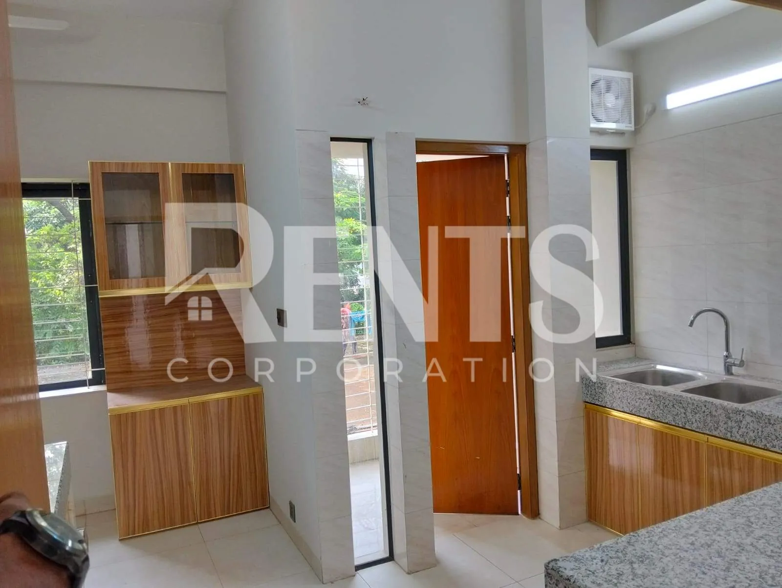 Villa on Hollywood Boulevard