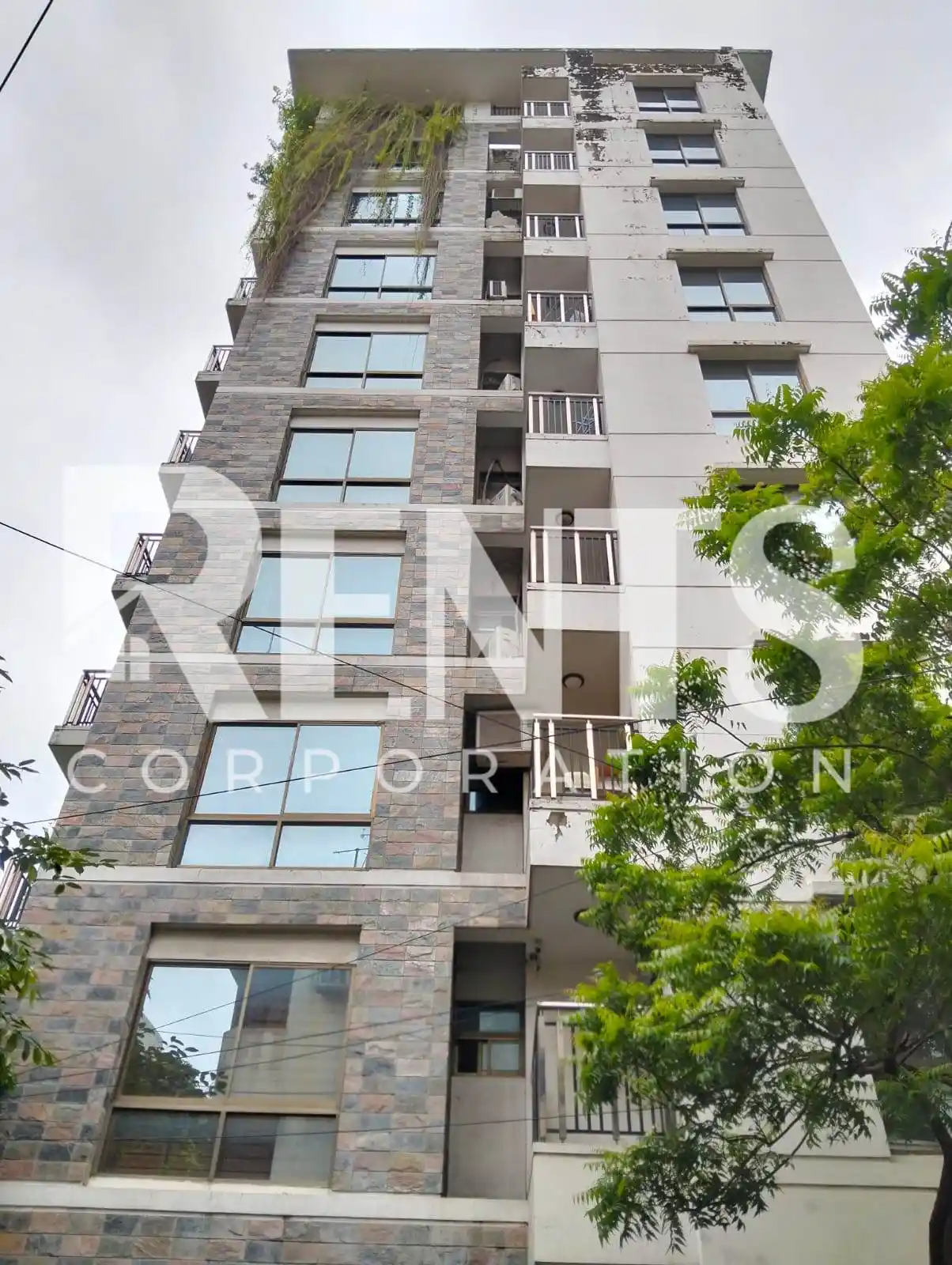 Villa on Hollywood Boulevard