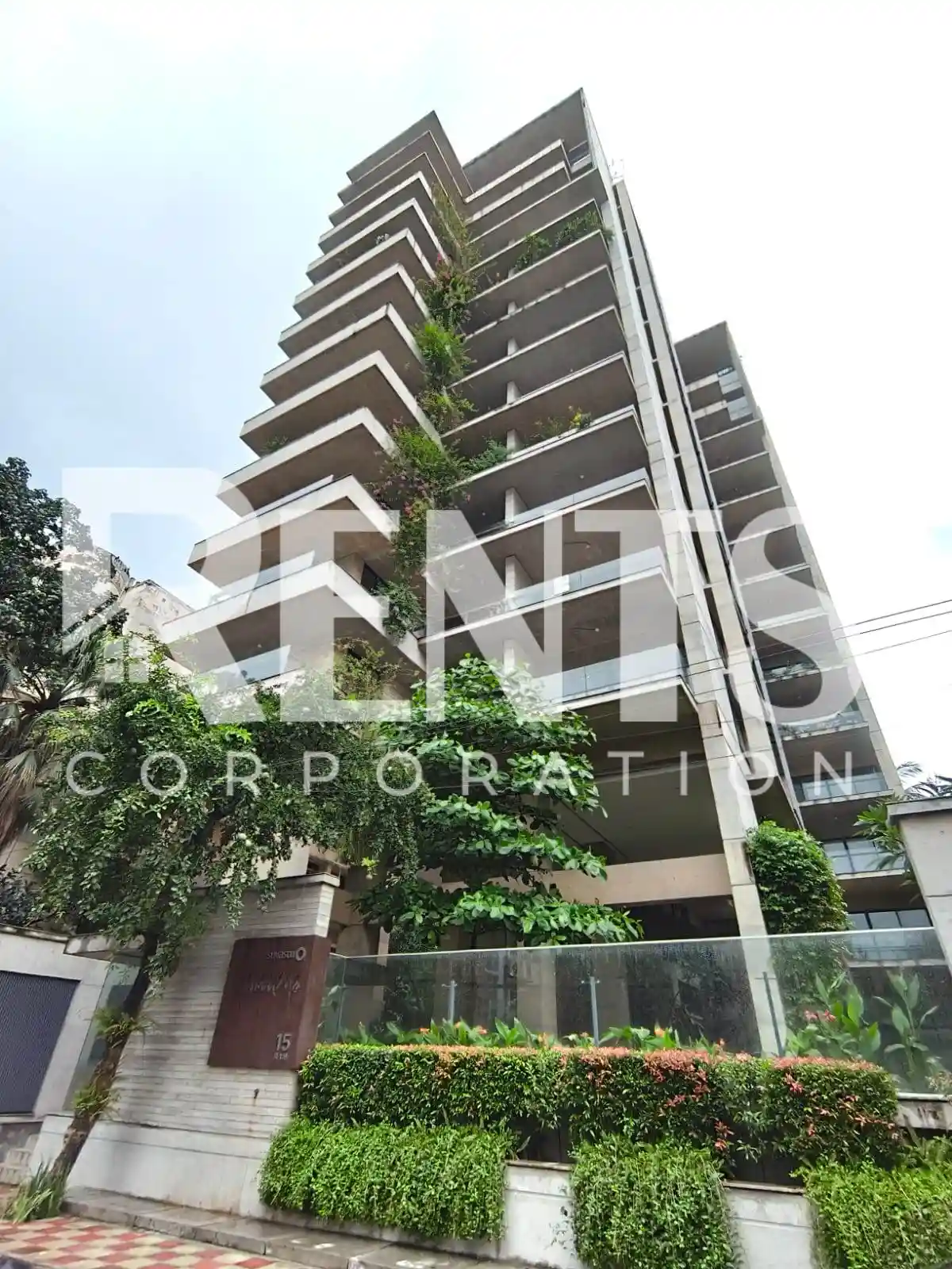 Villa on Hollywood Boulevard