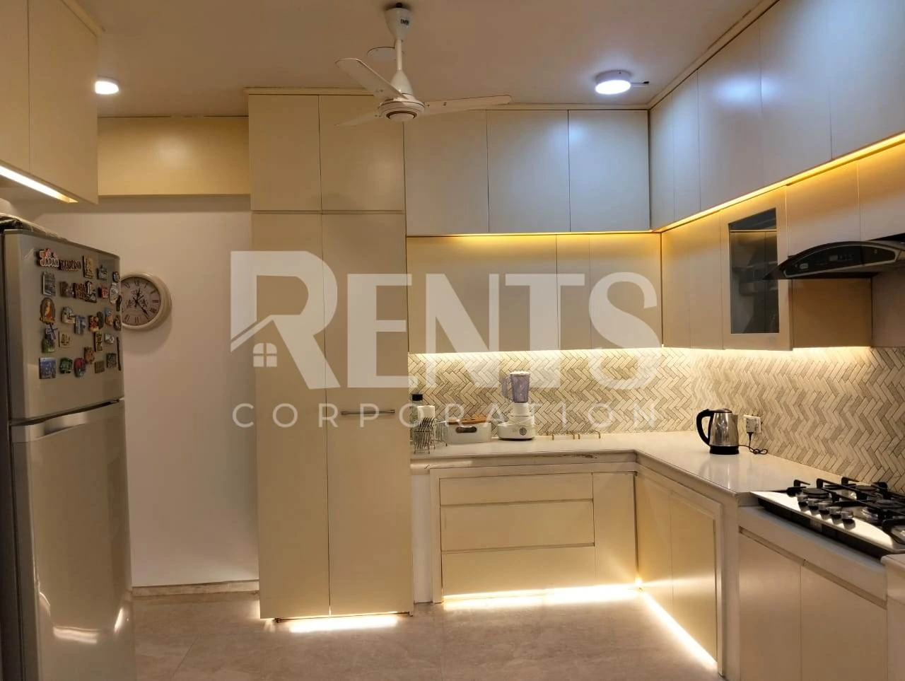 Villa on Hollywood Boulevard