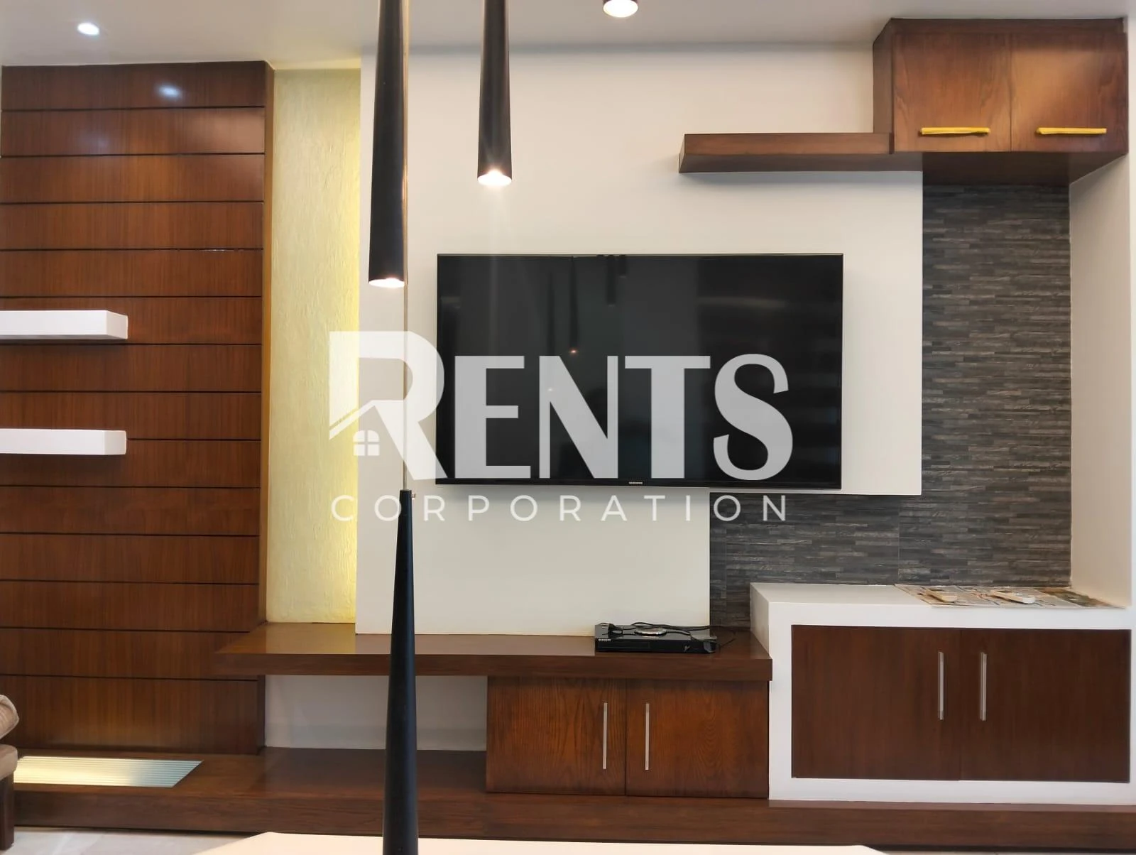 Villa on Hollywood Boulevard