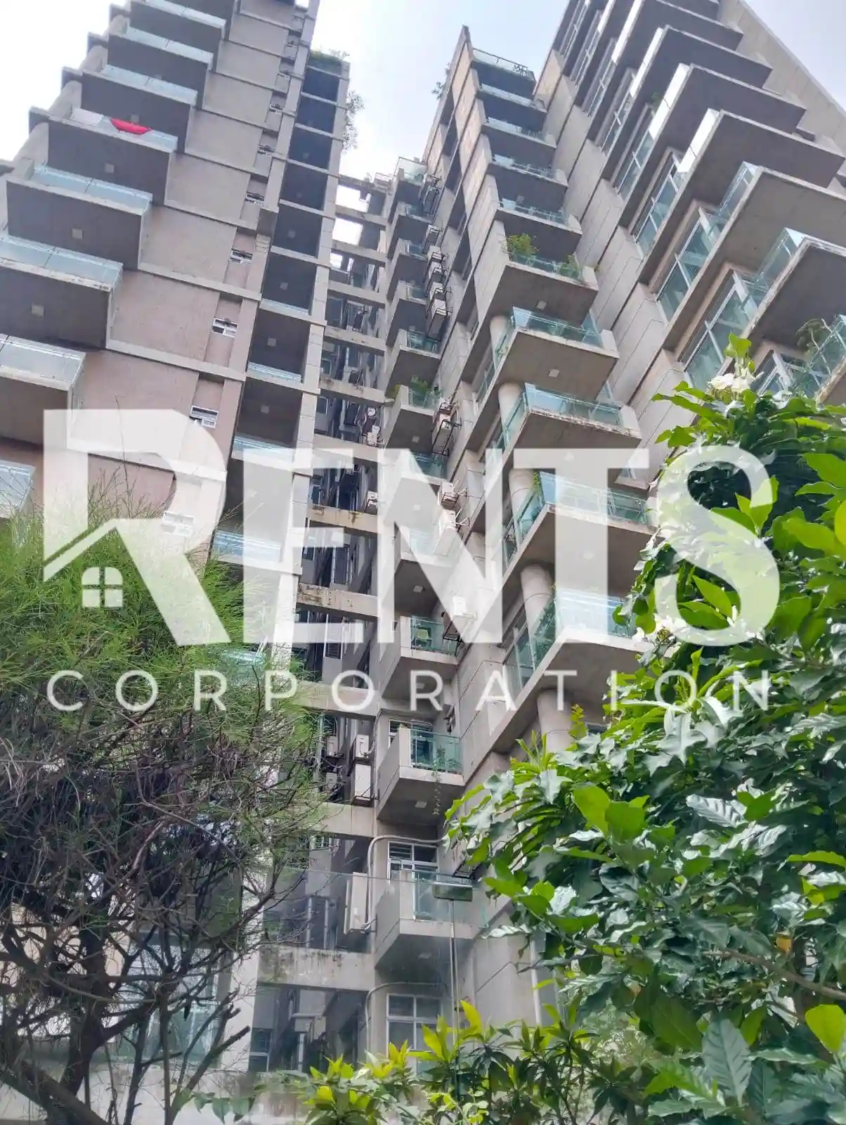 Villa on Hollywood Boulevard