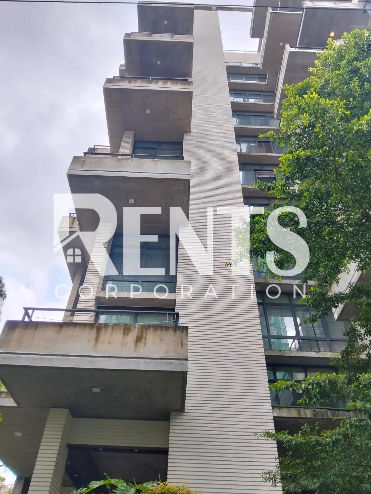 Villa on Hollywood Boulevard