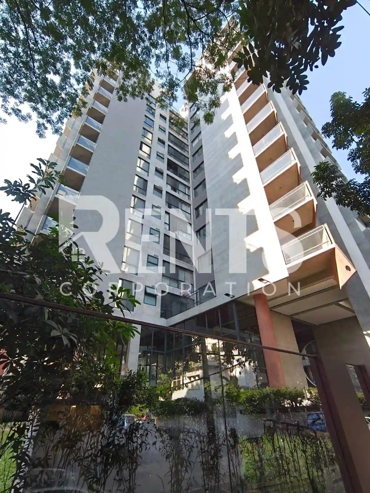 Villa on Hollywood Boulevard