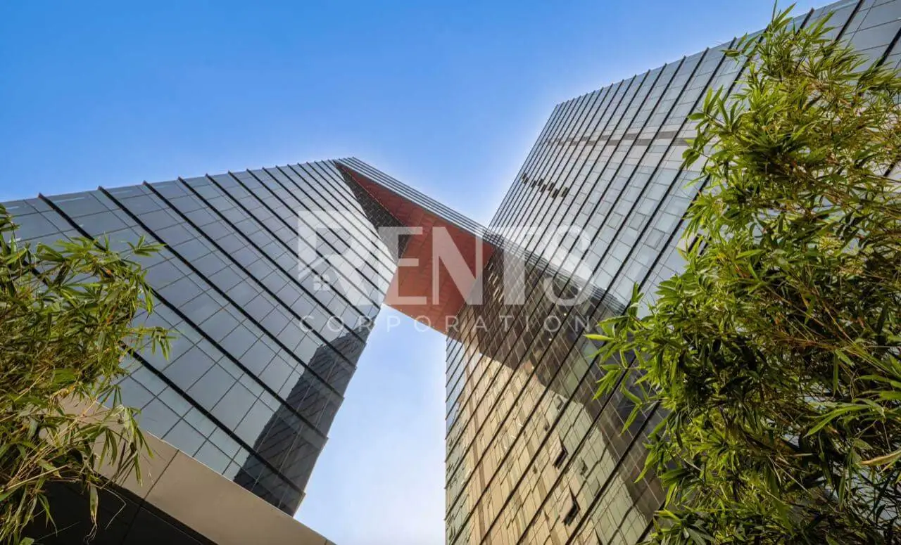 Villa on Hollywood Boulevard