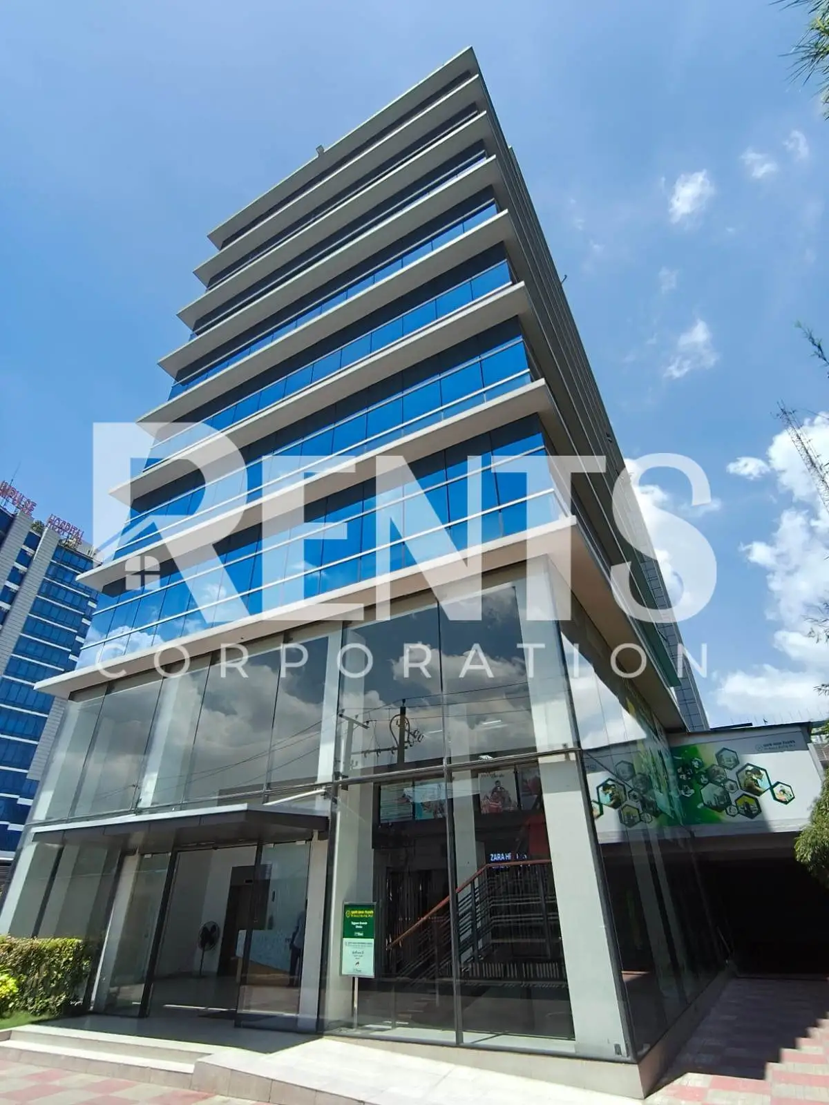 Villa on Hollywood Boulevard