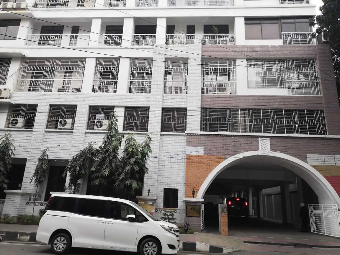 Villa on Hollywood Boulevard