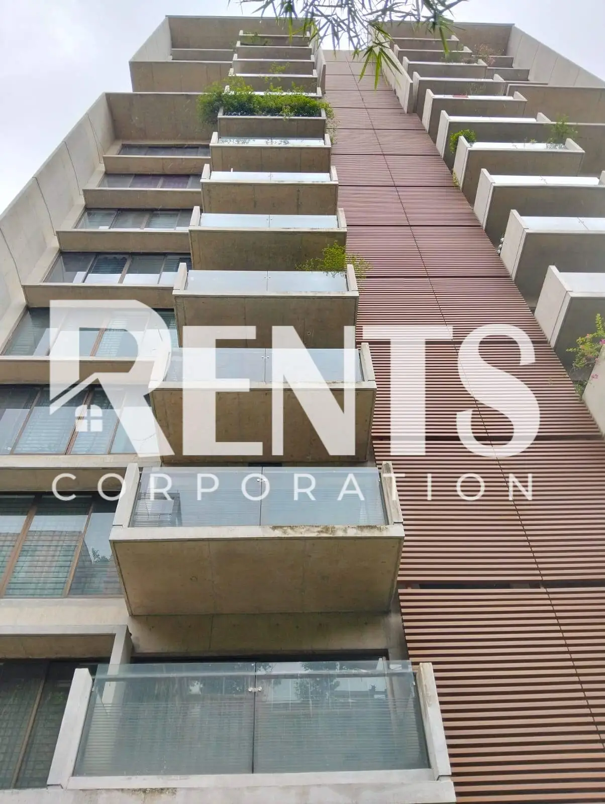 Villa on Hollywood Boulevard