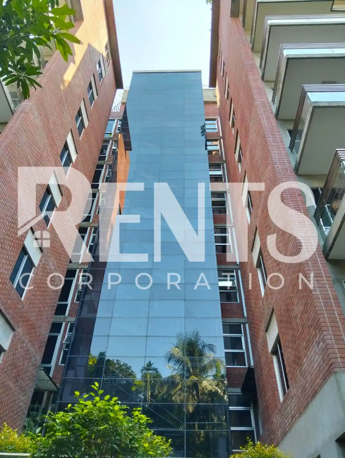 Villa on Hollywood Boulevard