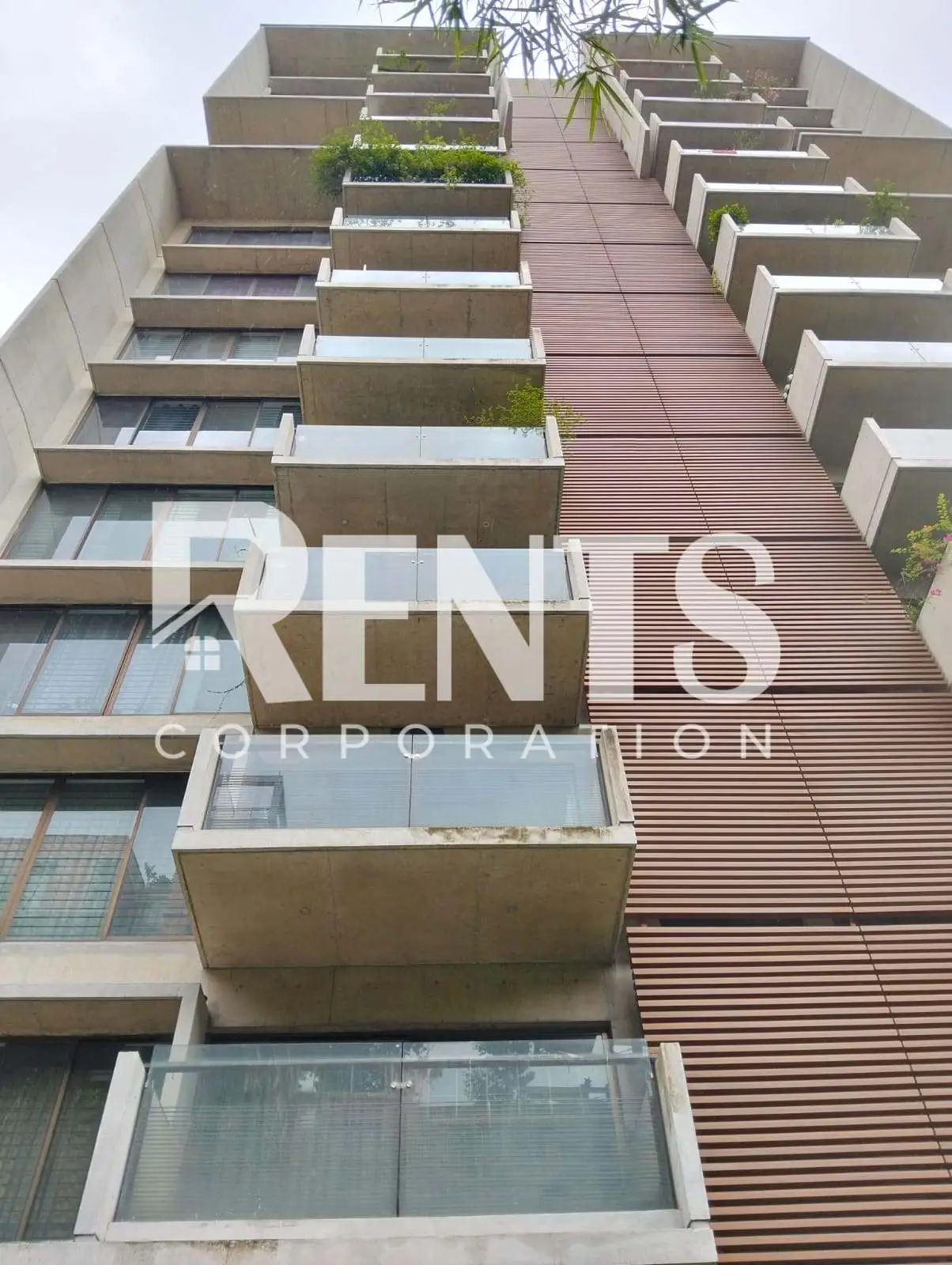 Villa on Hollywood Boulevard