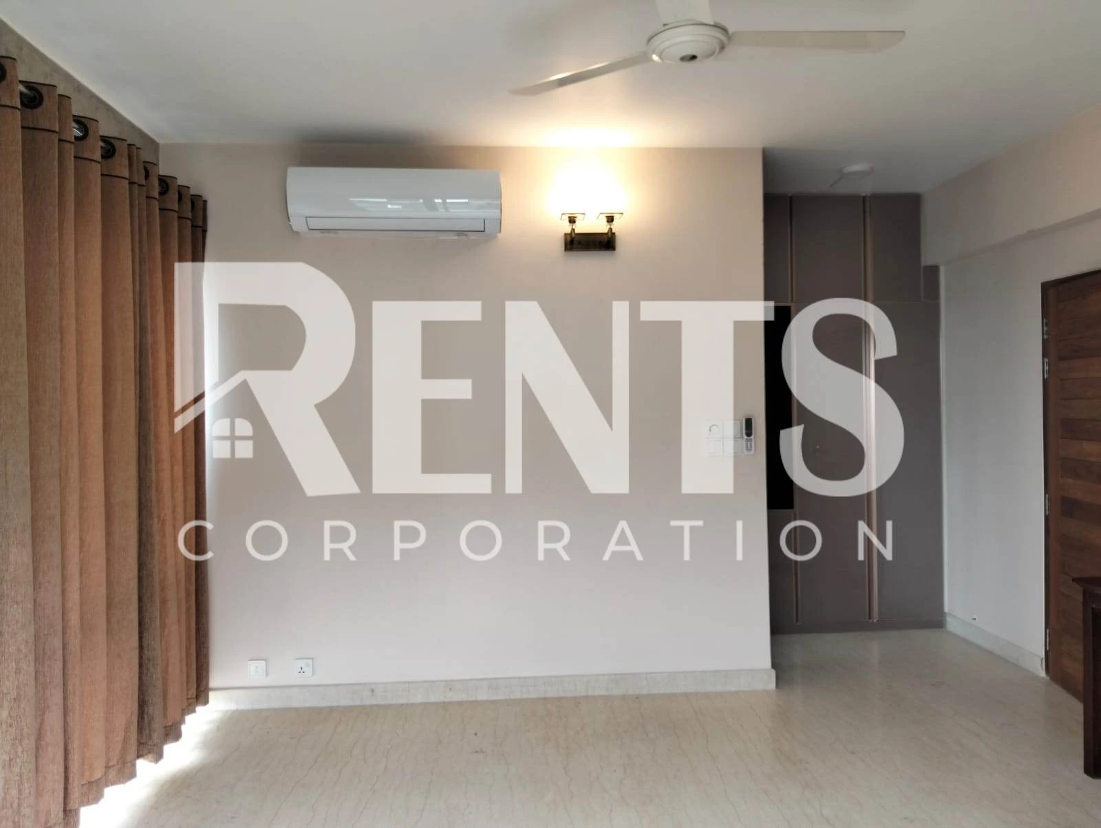 Villa on Hollywood Boulevard