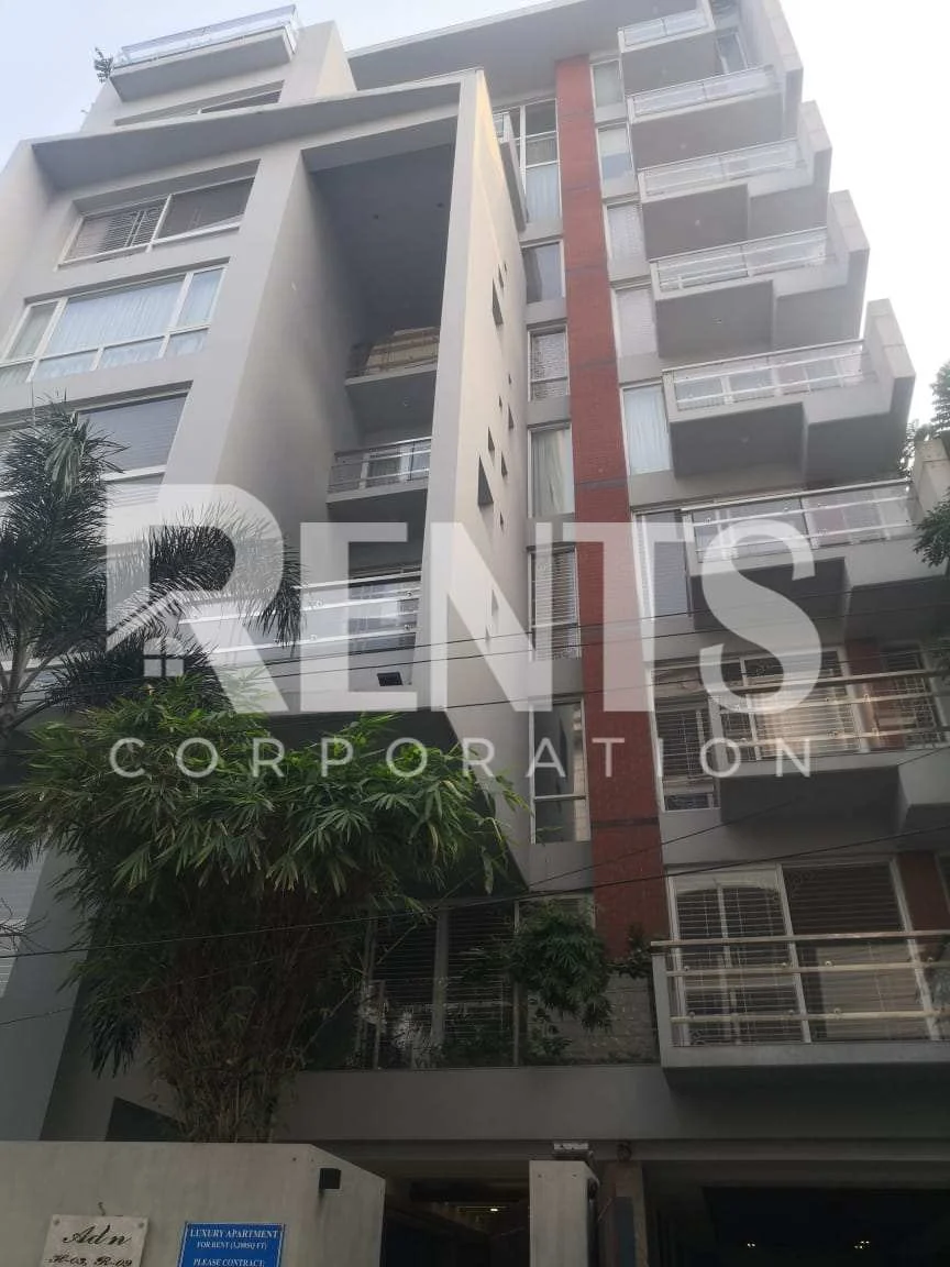 Villa on Hollywood Boulevard