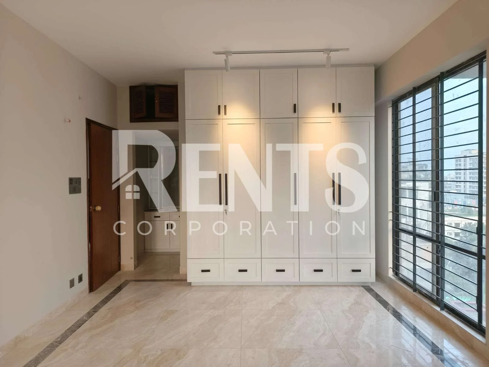 Villa on Hollywood Boulevard