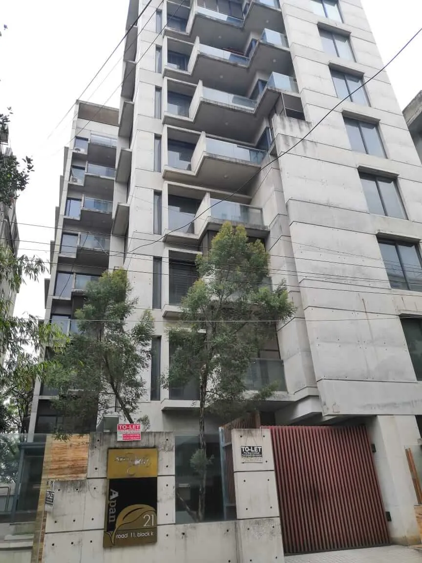 Villa on Hollywood Boulevard