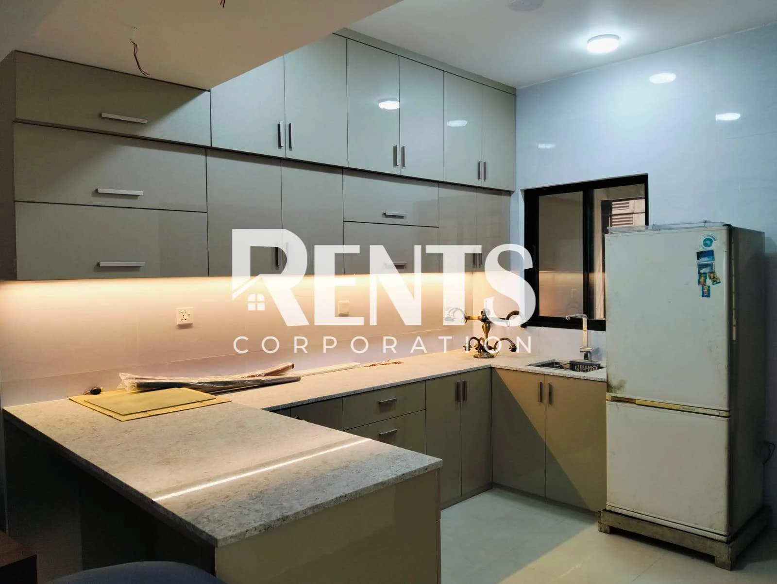 Villa on Hollywood Boulevard