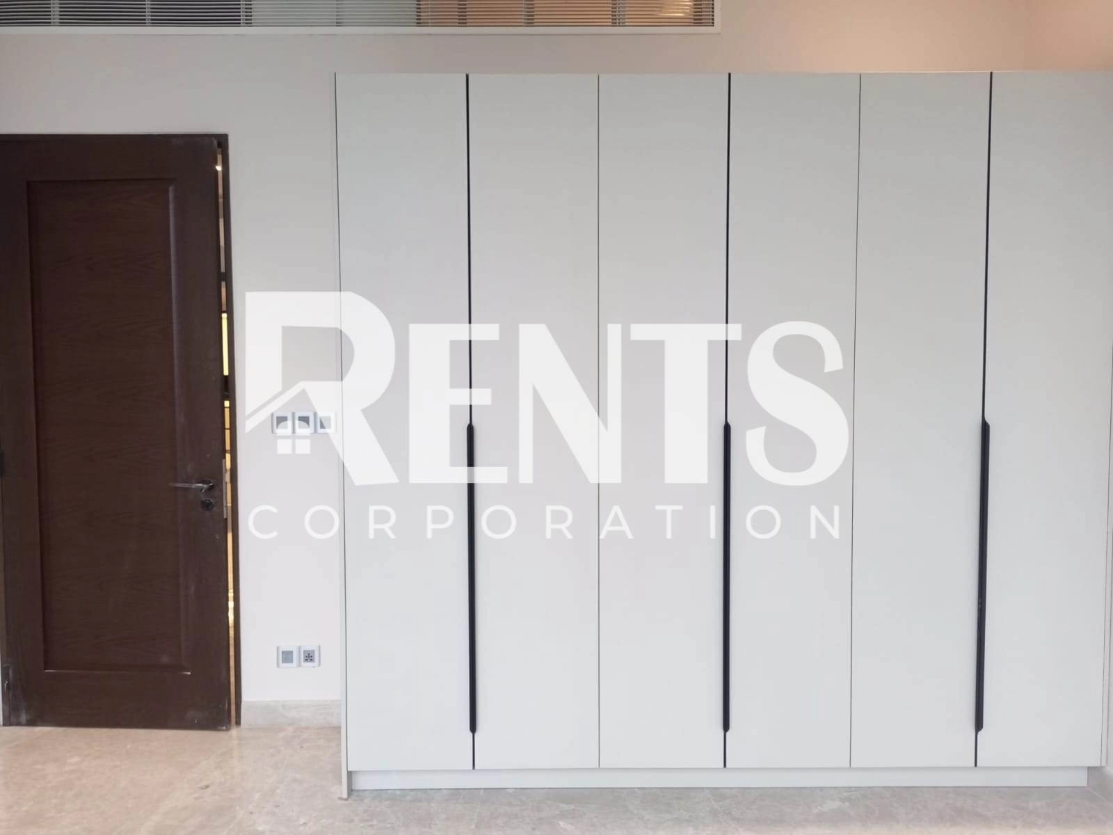 Villa on Hollywood Boulevard