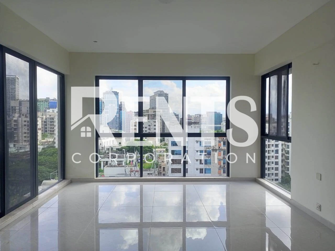 Villa on Hollywood Boulevard