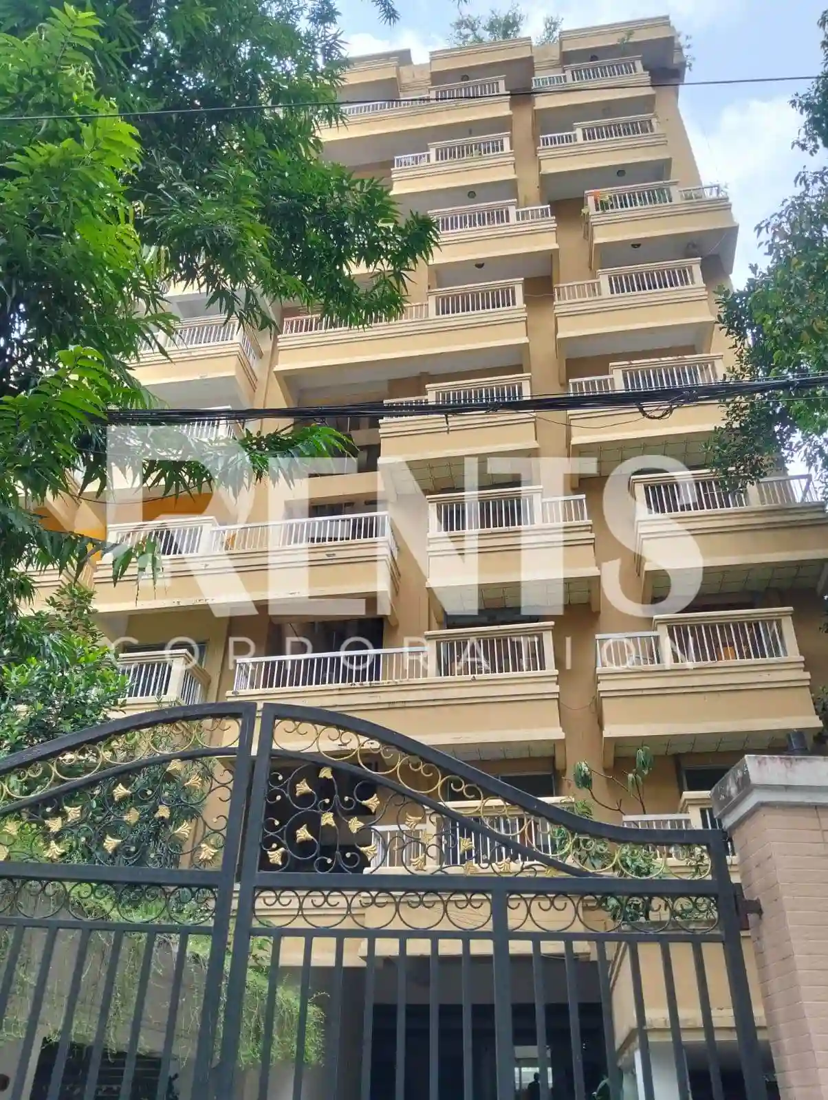 Villa on Hollywood Boulevard