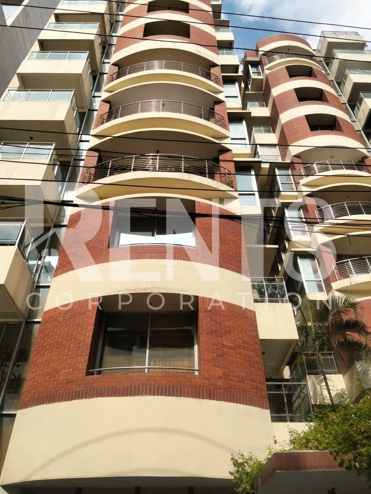 Villa on Hollywood Boulevard