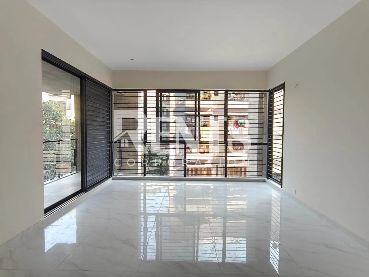 Villa on Hollywood Boulevard