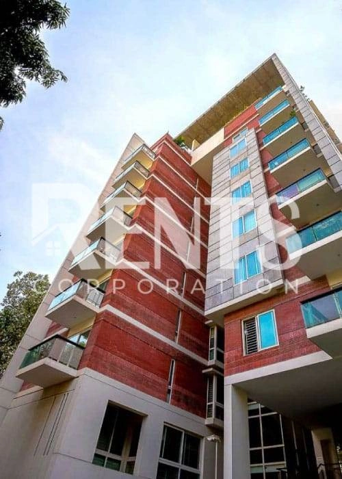 Villa on Hollywood Boulevard