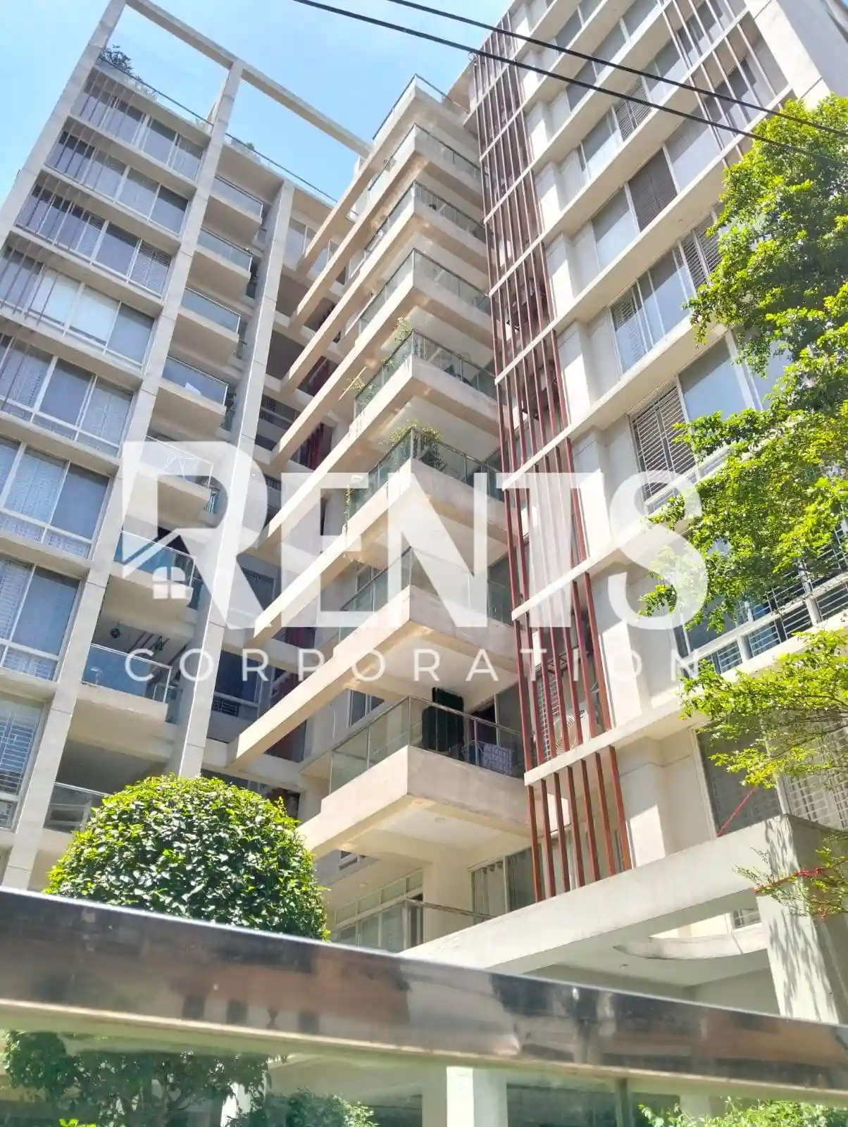 Villa on Hollywood Boulevard