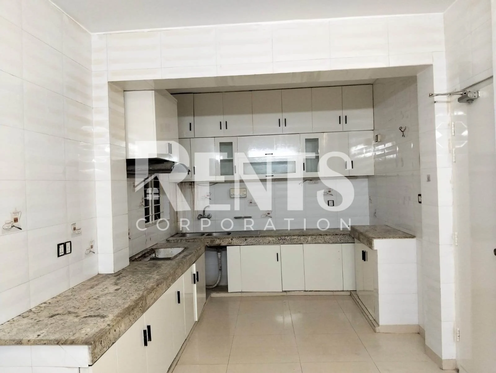 Villa on Hollywood Boulevard