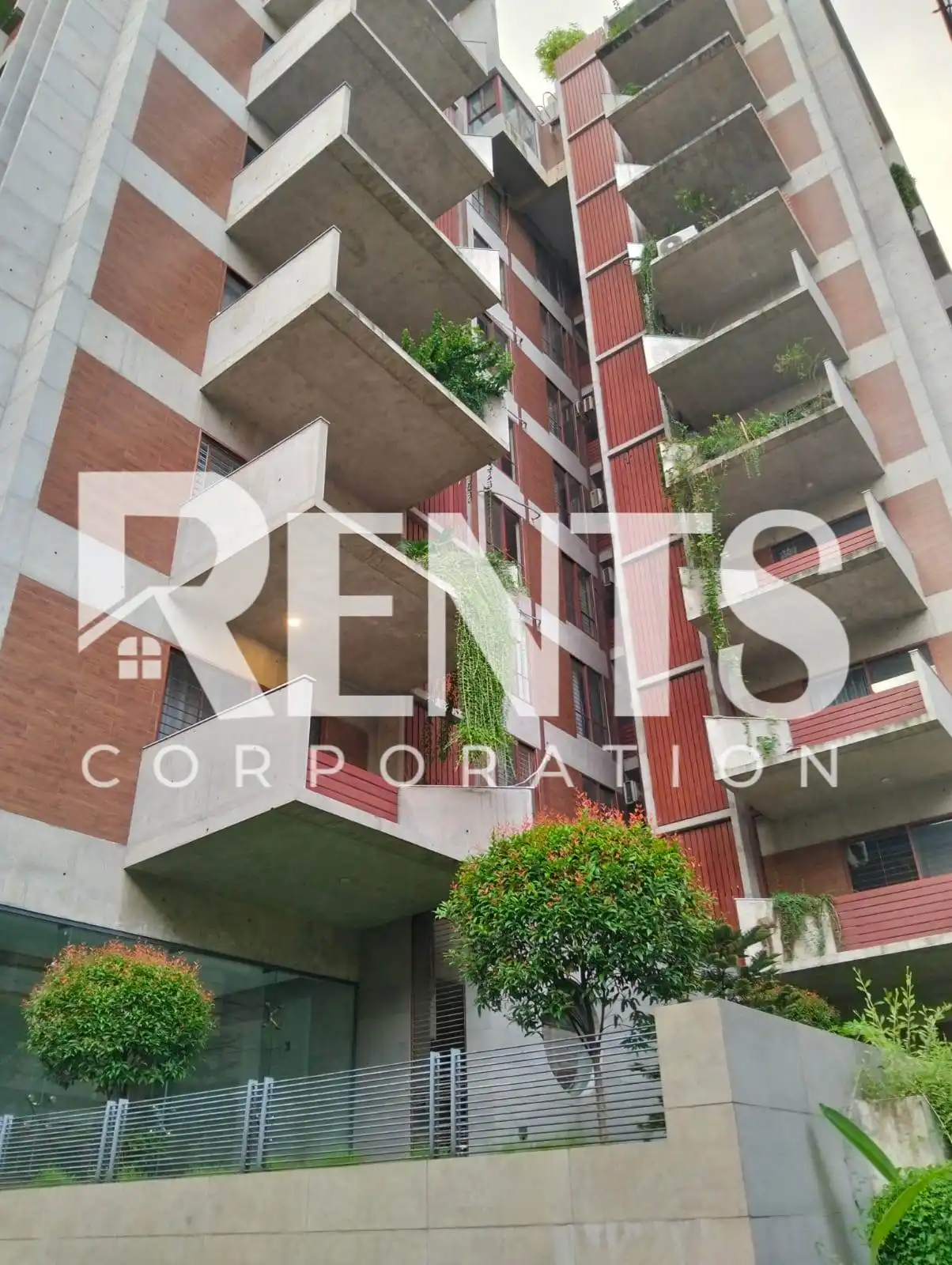 Villa on Hollywood Boulevard