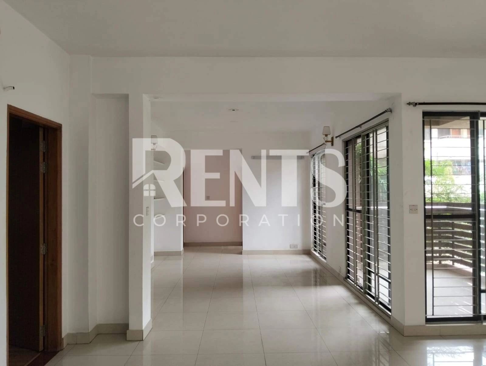 Villa on Hollywood Boulevard