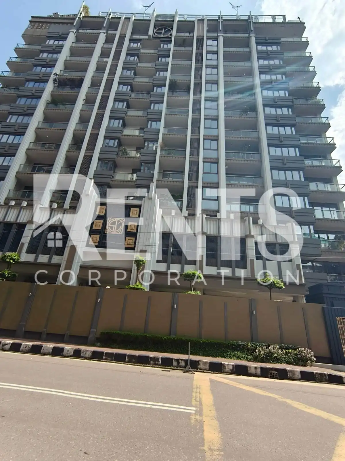 Villa on Hollywood Boulevard