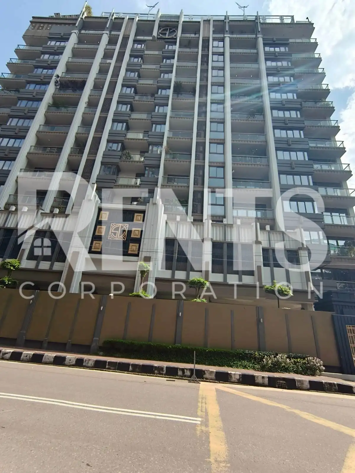 Villa on Hollywood Boulevard