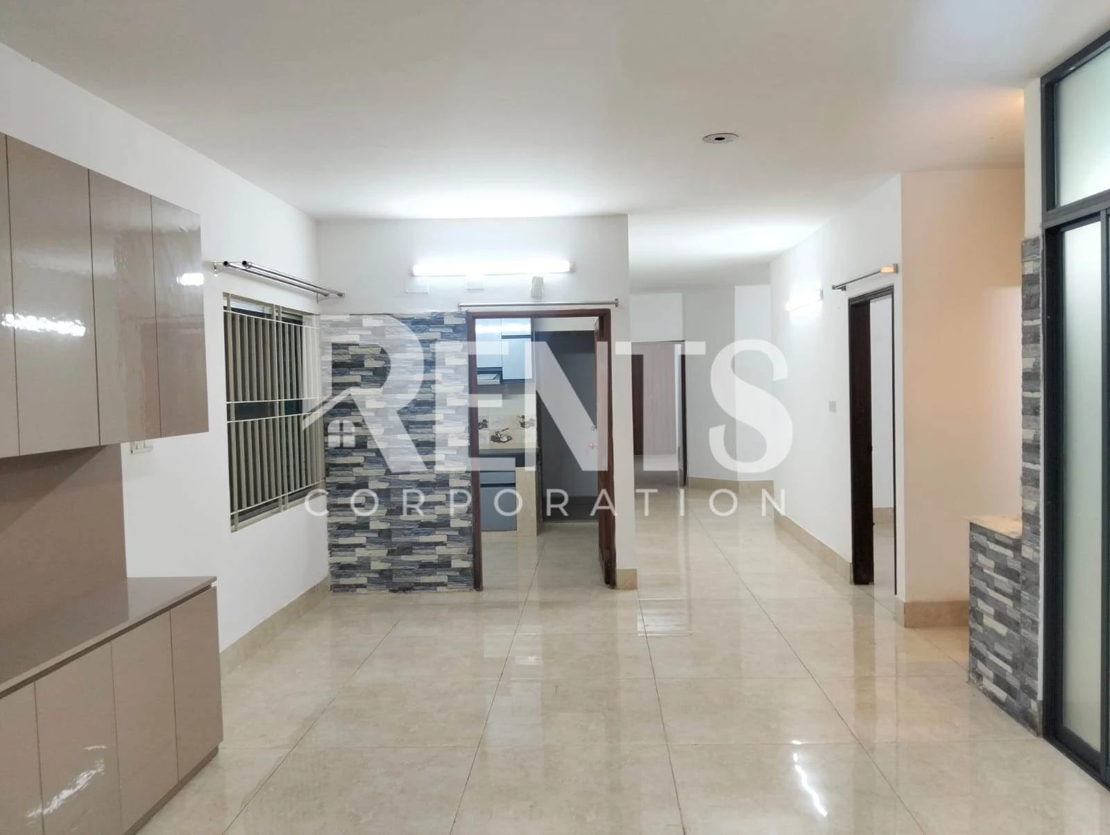 Villa on Hollywood Boulevard