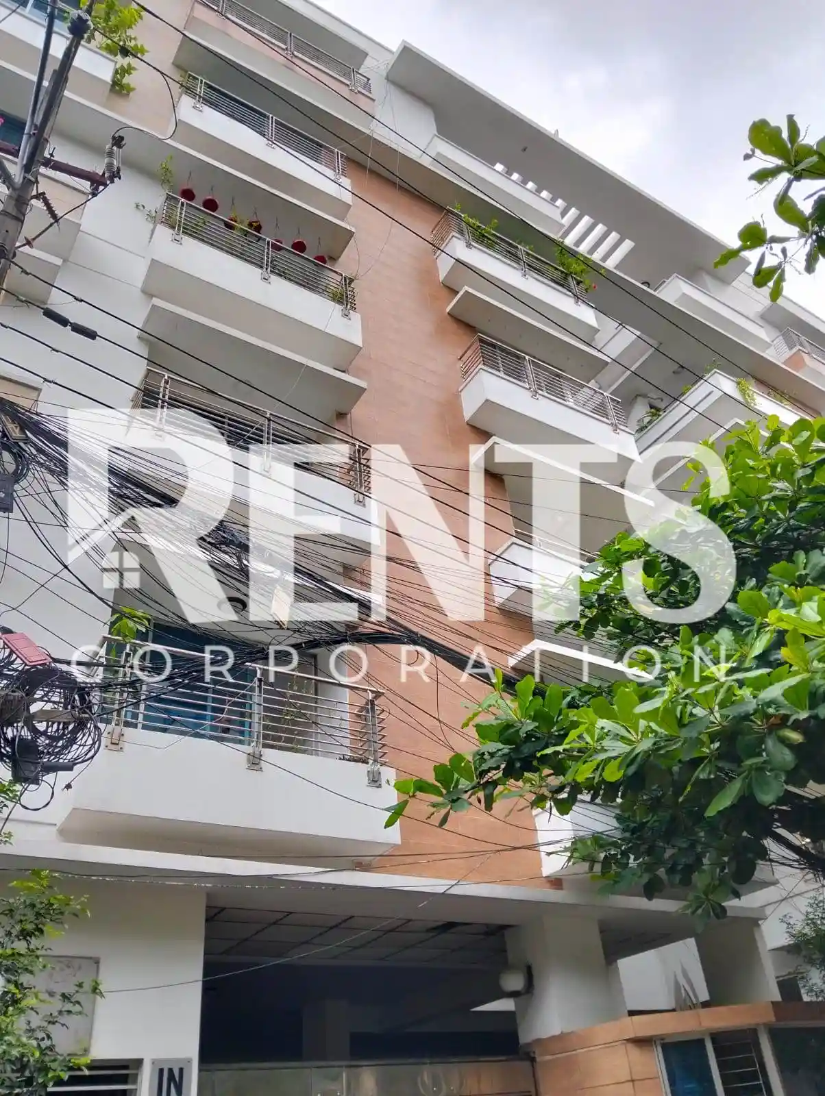 Villa on Hollywood Boulevard