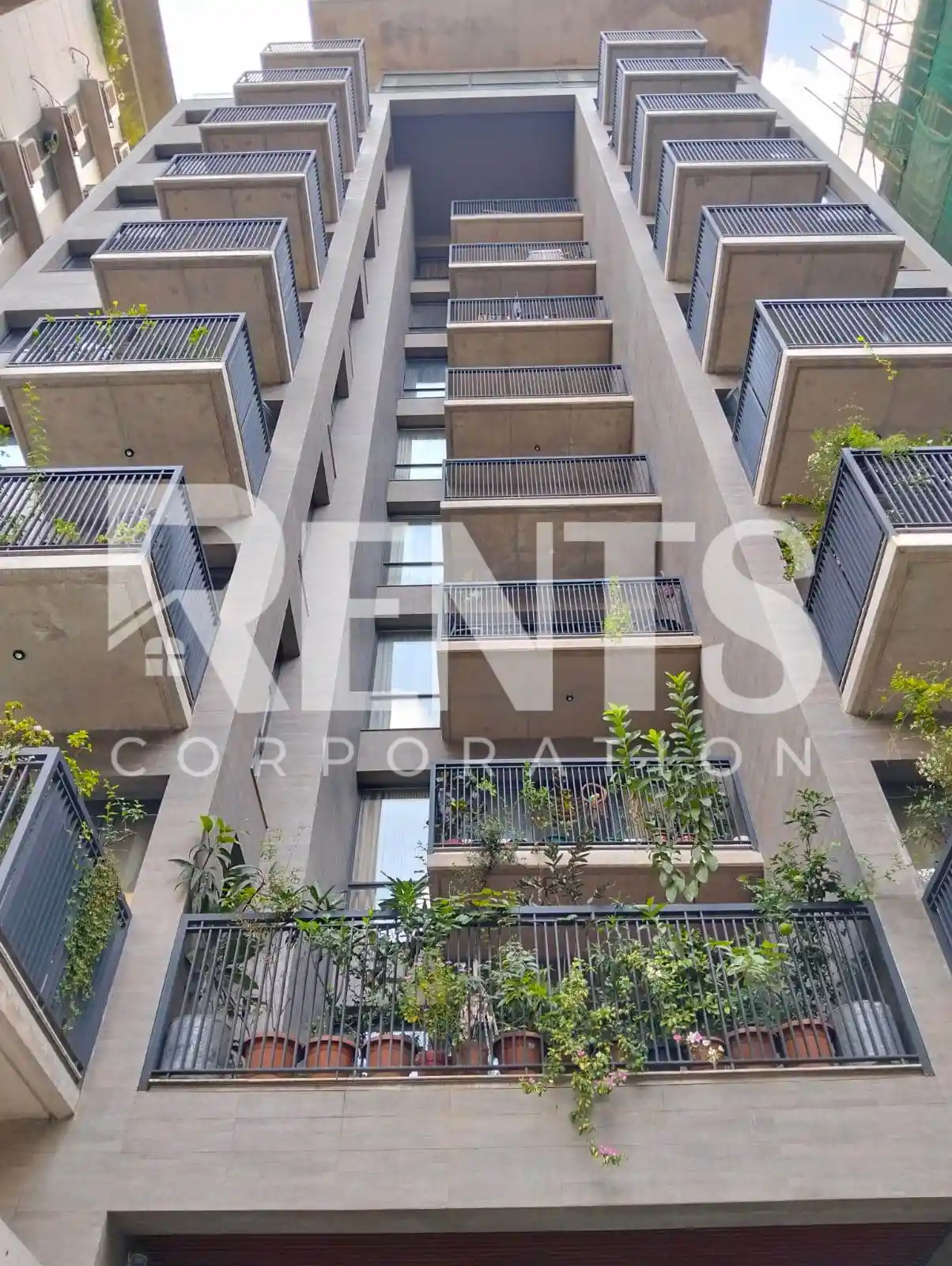 Villa on Hollywood Boulevard