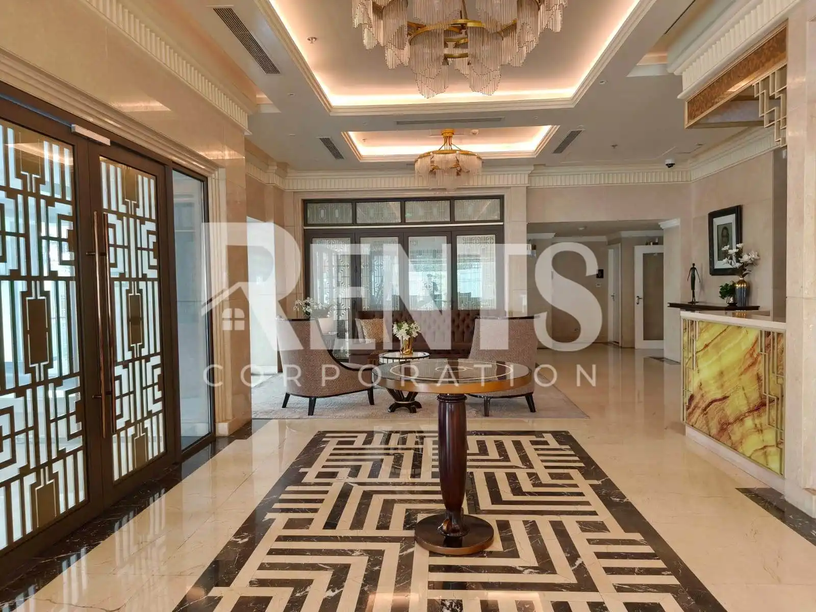 Villa on Hollywood Boulevard