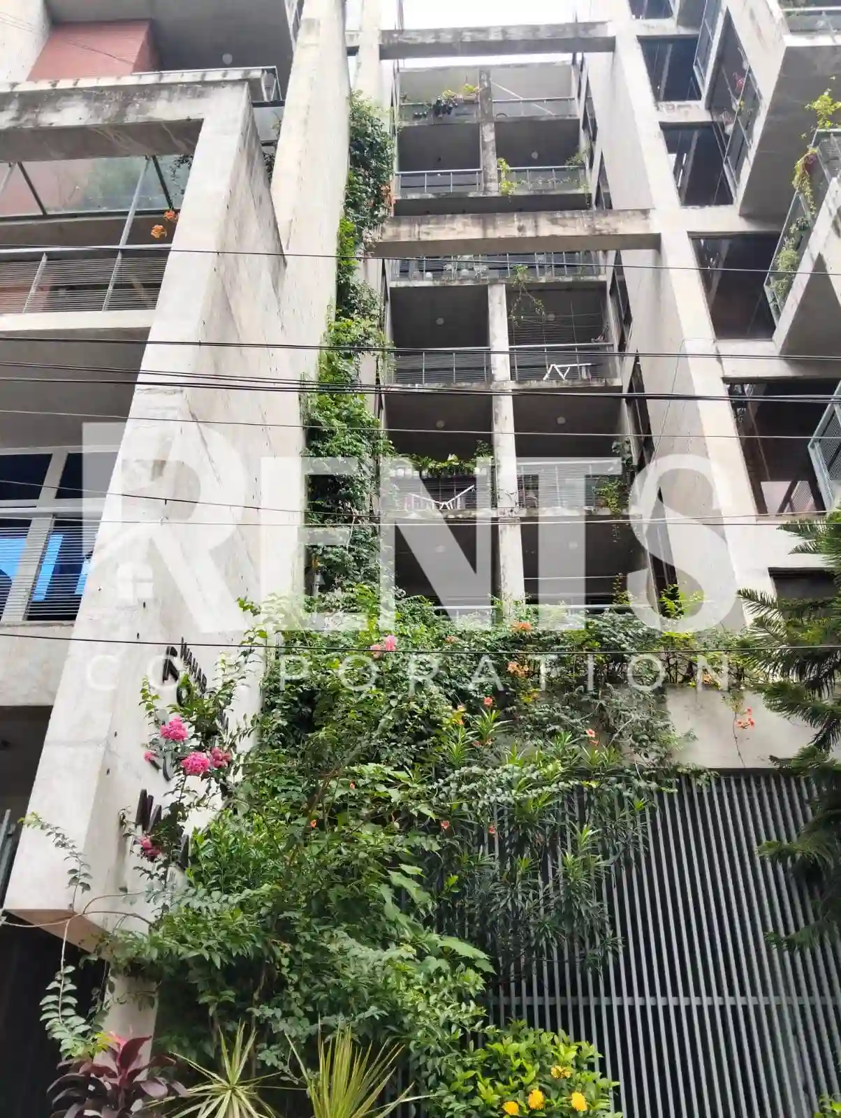 Villa on Hollywood Boulevard