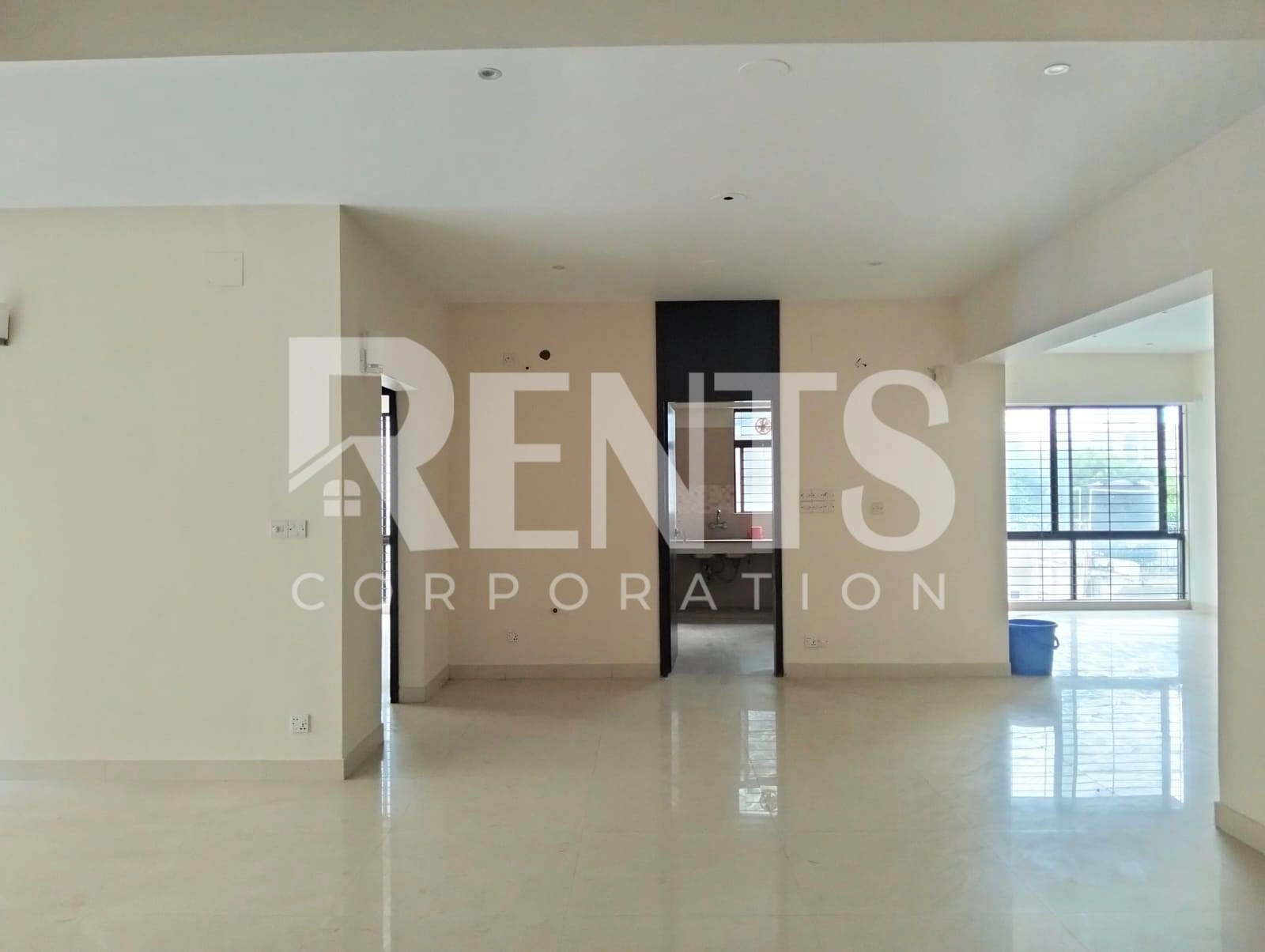 Villa on Hollywood Boulevard