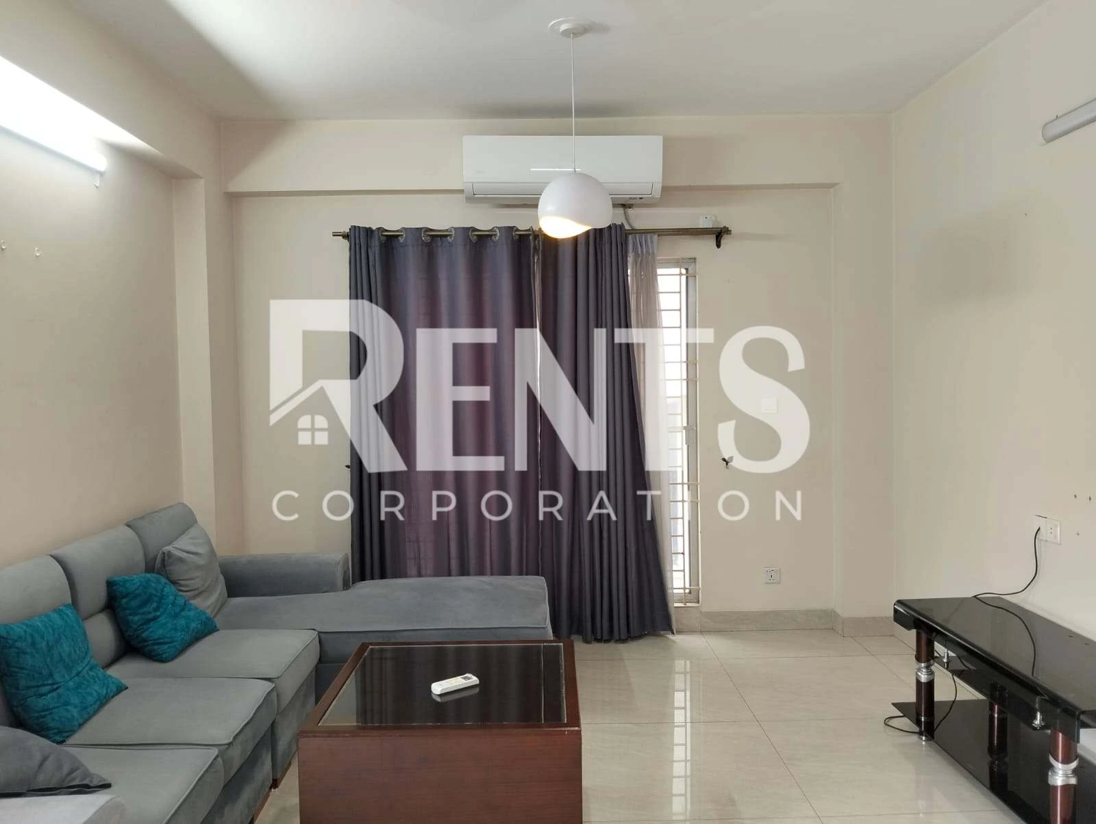 Villa on Hollywood Boulevard