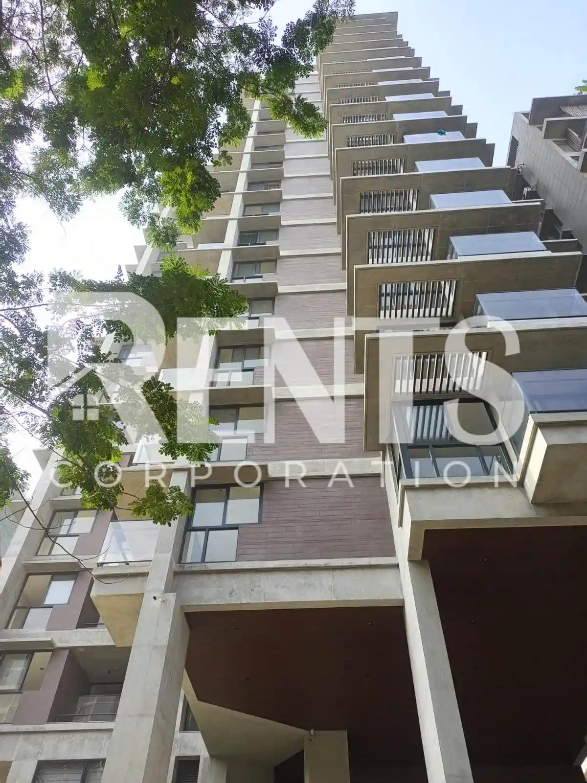 Villa on Hollywood Boulevard