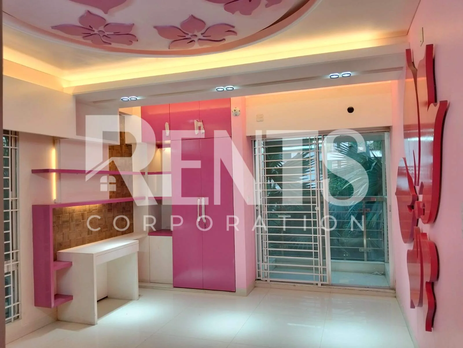 Villa on Hollywood Boulevard