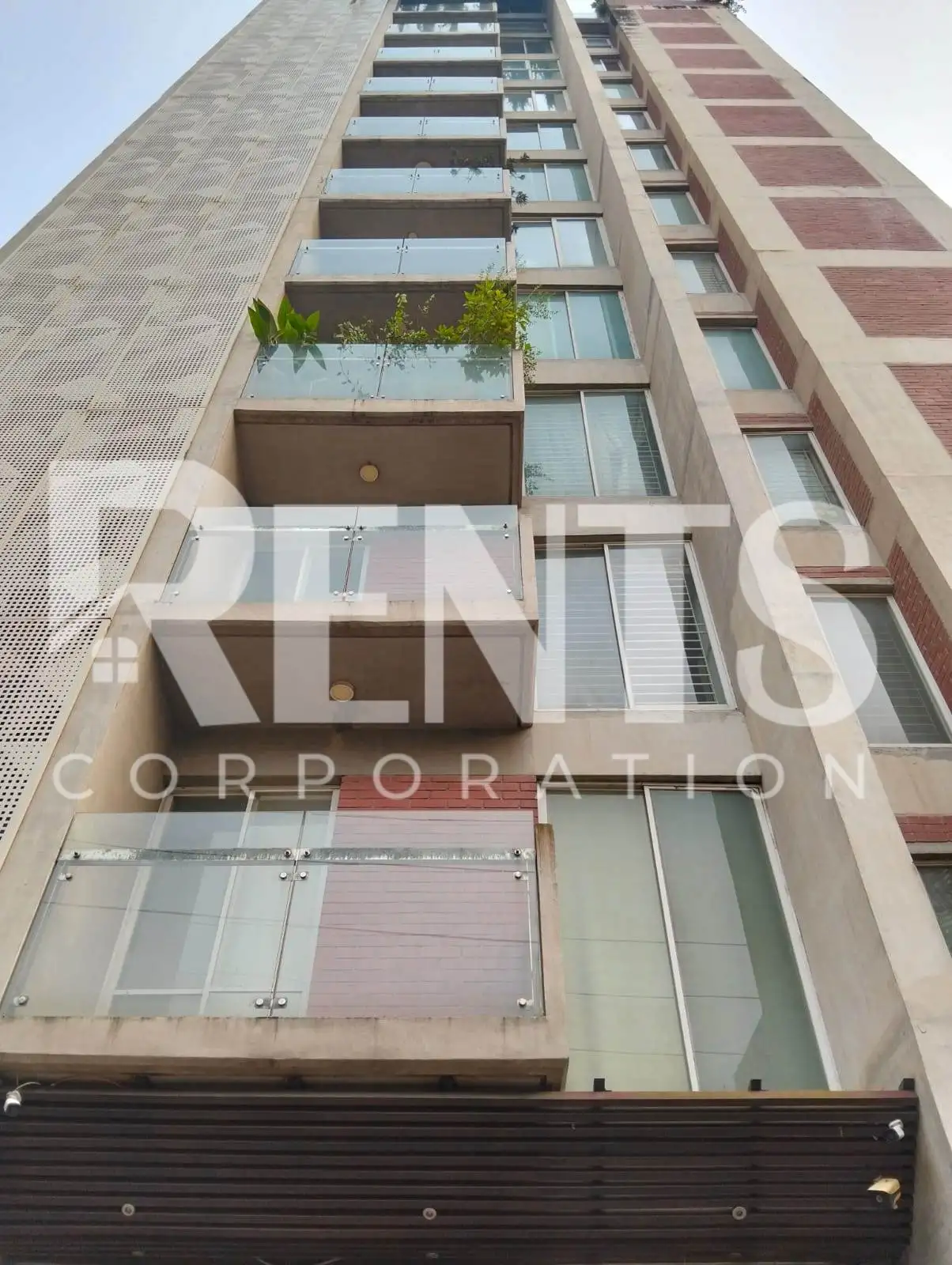 Villa on Hollywood Boulevard