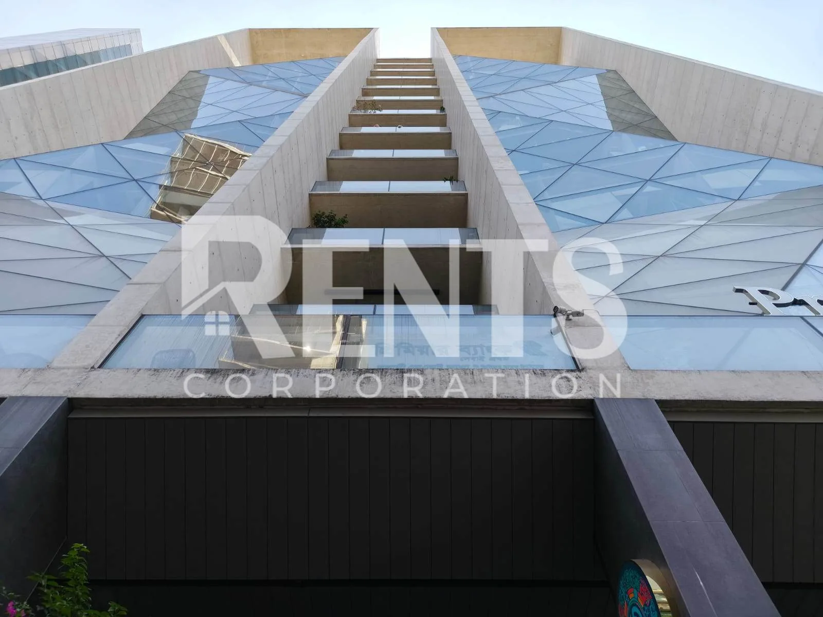 Villa on Hollywood Boulevard