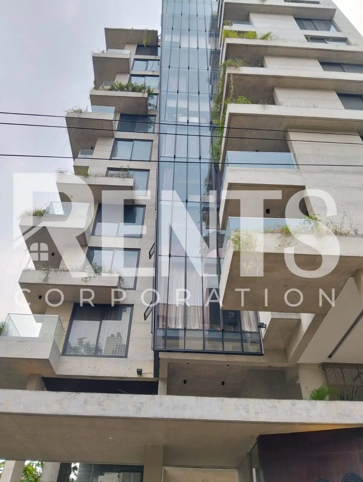 Villa on Hollywood Boulevard