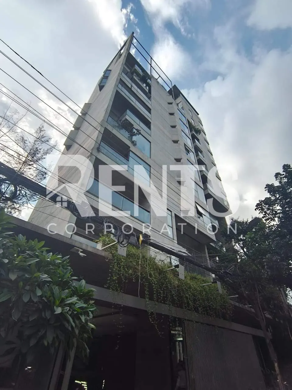 Villa on Hollywood Boulevard